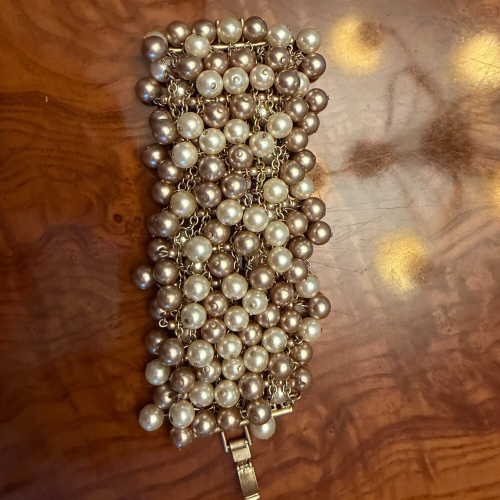 Wide Pearl Cluster Chain Bracelet – Textured Statement Cuff